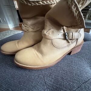 Musse & Cloud Beige Ankle Boots